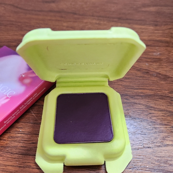 Half Magic Cheek Fluff, colour only drama - Picture 4 of 7